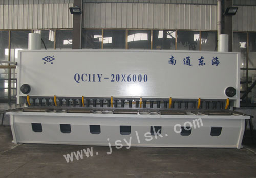 QC11Y-20*6000液壓閘式(shi)剪闆機