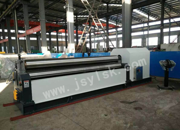 機械三輥對(dui)稱式卷闆機