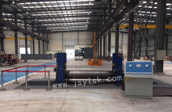 中小型上(shàng)輥萬能式卷闆(pǎn)機