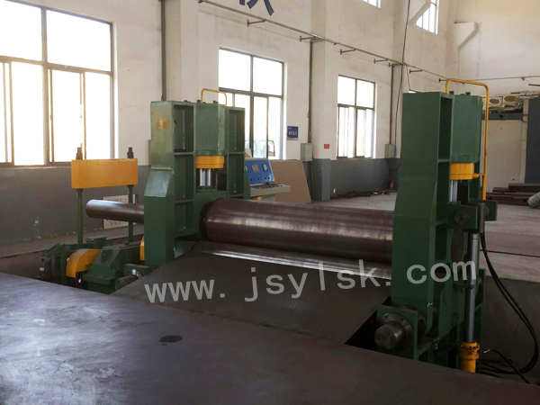 中小型上(shàng)輥萬能式卷闆機(jī)