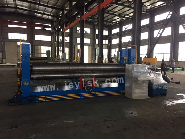 液壓三輥對稱式(shi)卷闆機