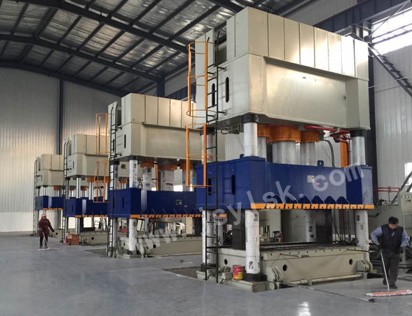 YL32四柱(zhu)液壓機