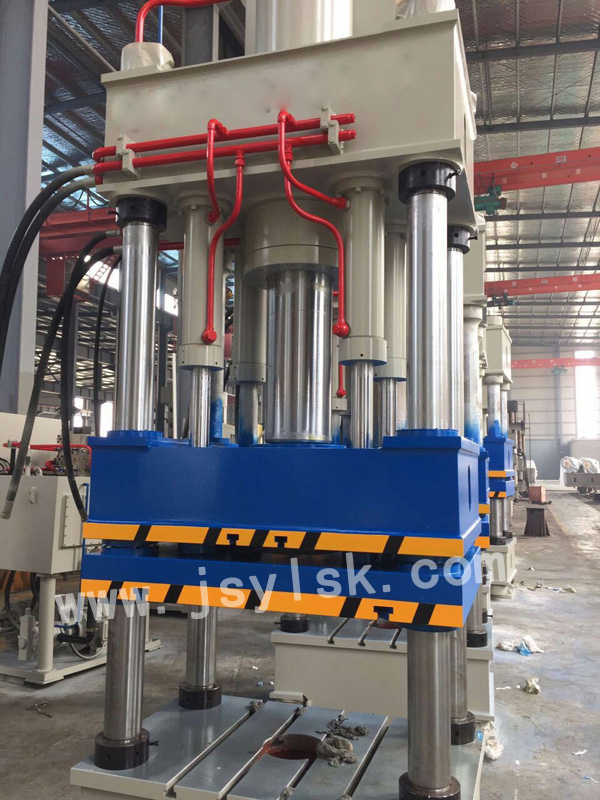 YL28四柱(zhu)液壓機