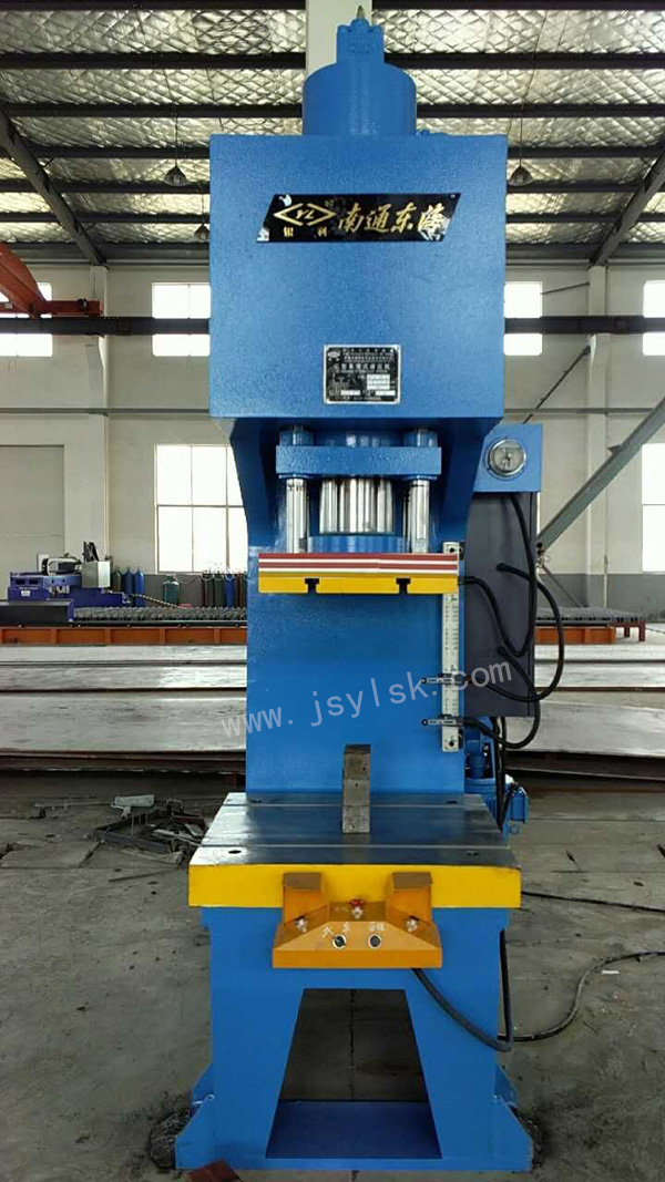 YL41-63單柱(zhu)液壓機