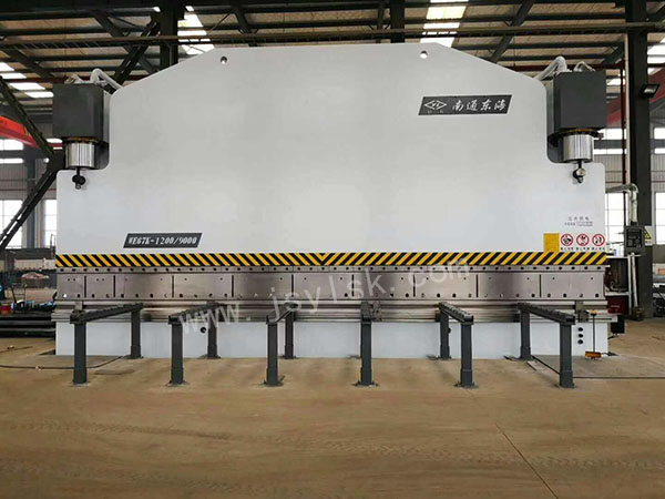 WE67K-1200/9000大型(xing)折彎機(jī)