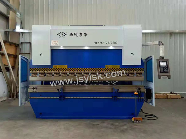WE67K-125/3200數控折彎(wan)機
