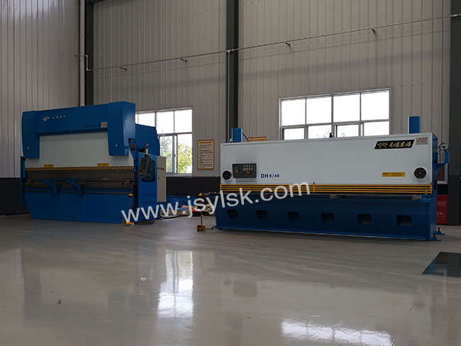 QC11Y-8*4000液(ye)壓剪闆(pǎn)機