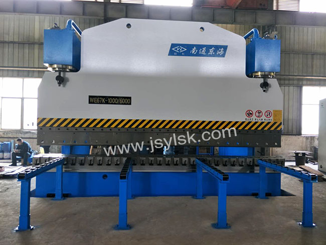 WE67K-1000/6000大型折彎(wan)機