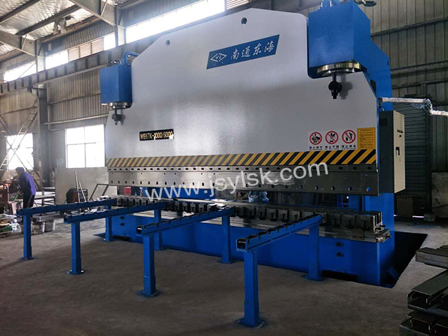 WE67K-1000/6000大(dà)型折彎機